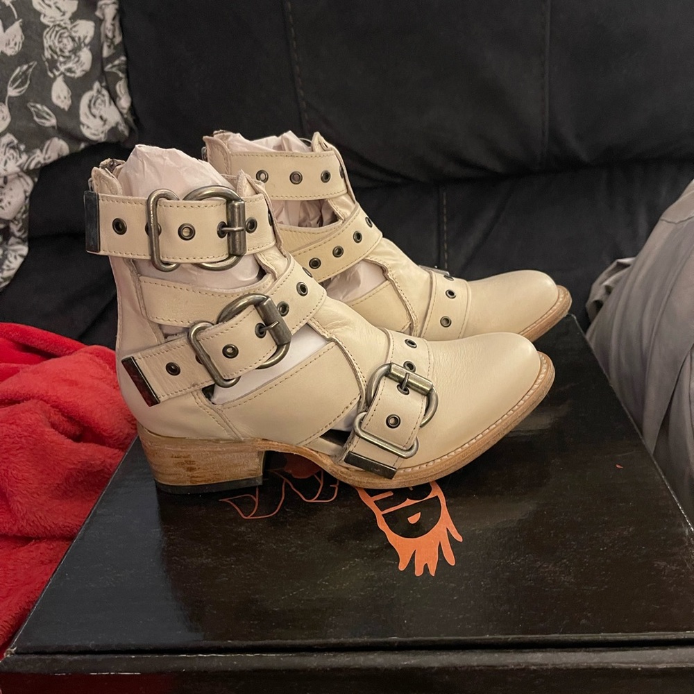 Freebird beige grace size 6 - Picture 2 of 3